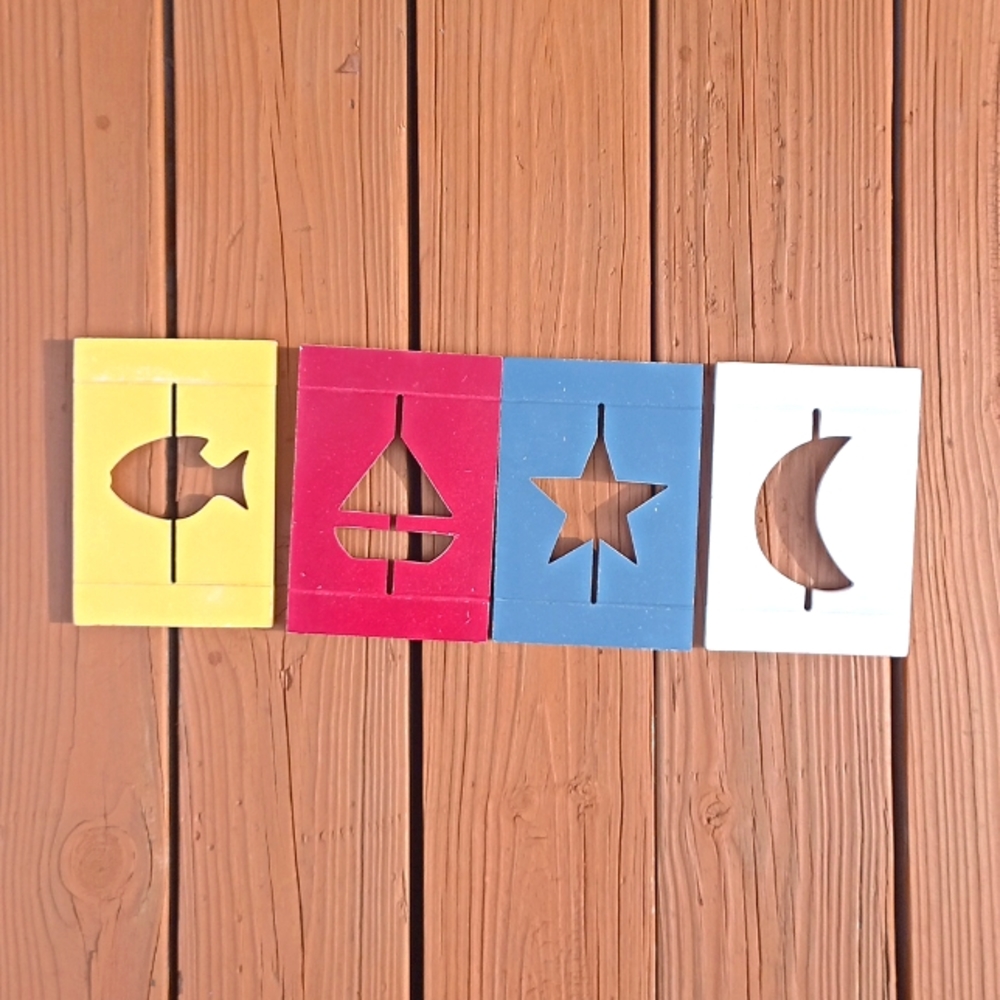 Primary color wall decor